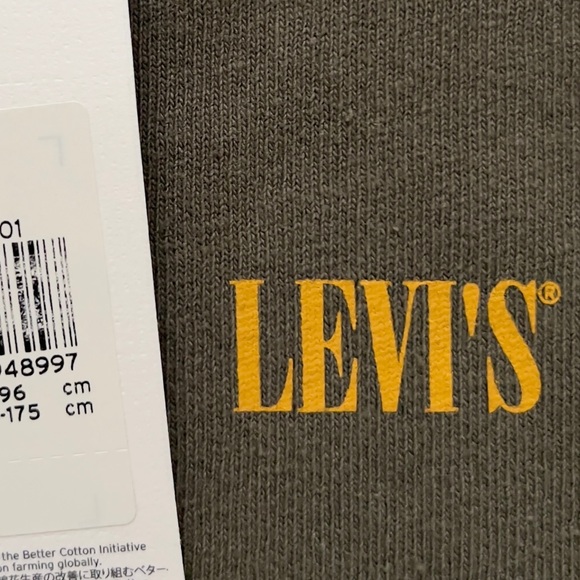 Levi’s Japan Premium Relaxed Fit Logo Tee - Picture 11 of 13